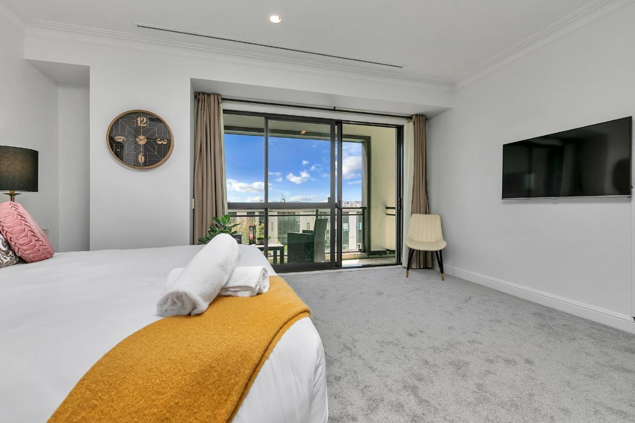 Your Family Getaway - Rooftop Spa & Pool! Auckland Eksteriør billede